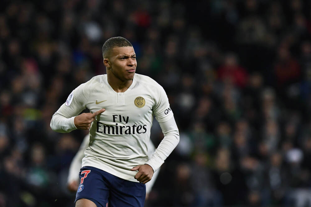 队报：非洲杯黄牛票翻十倍卖，官方出台防倒卖系统使大量球票积压